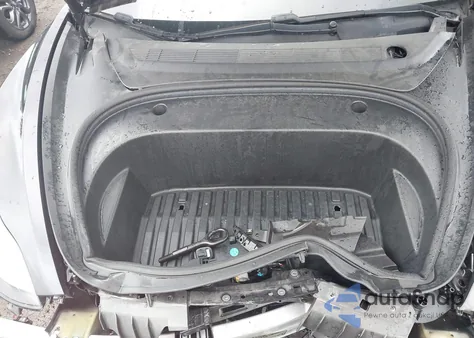 2021 Tesla Model 3 Long Range Dual Motor All-Wheel Drive z USA, uszkodzony, nr VIN 5YJ3E1EB3MF081212